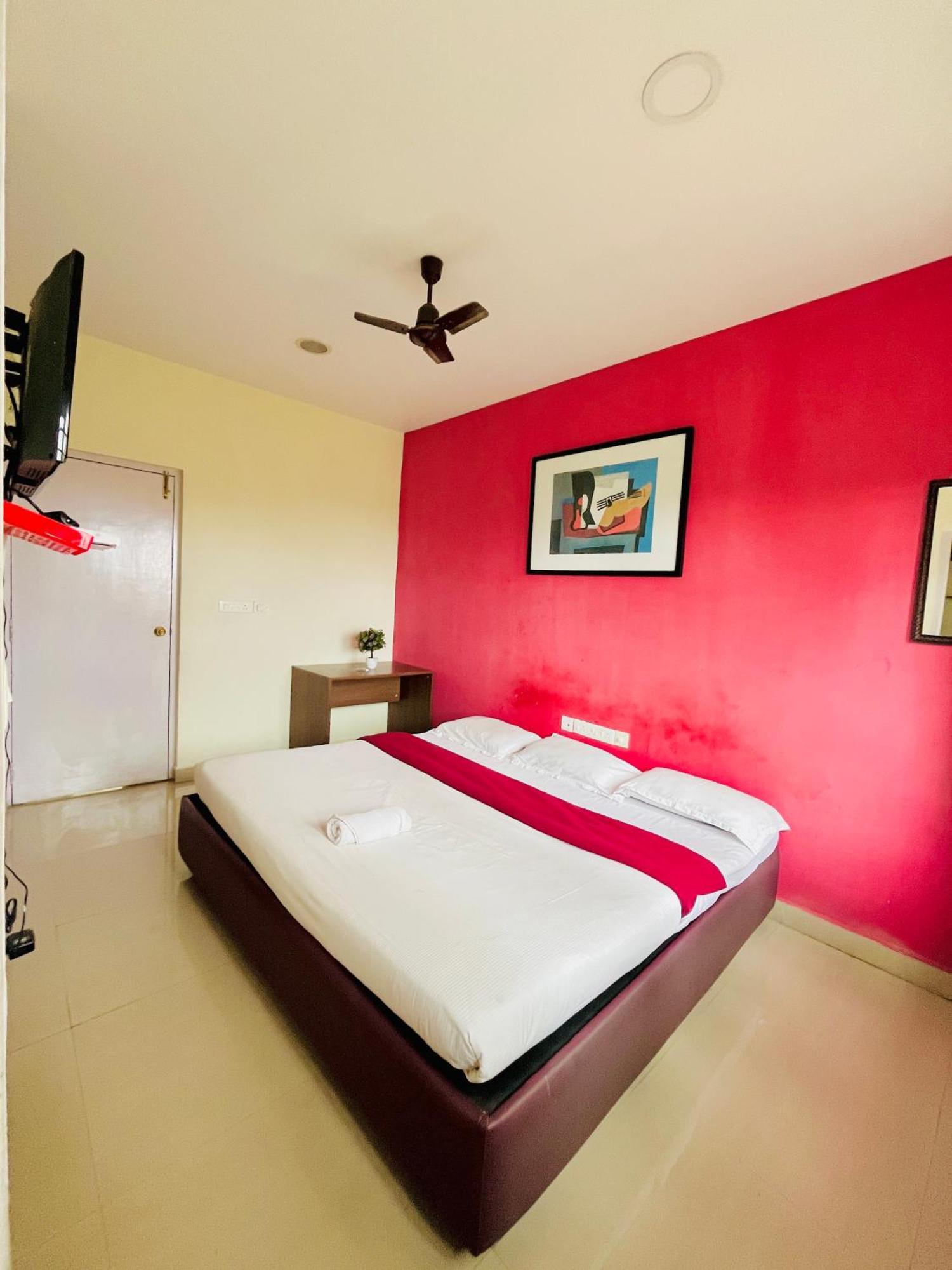 Nilgiris Inn โกตากิริ ภายนอก รูปภาพ