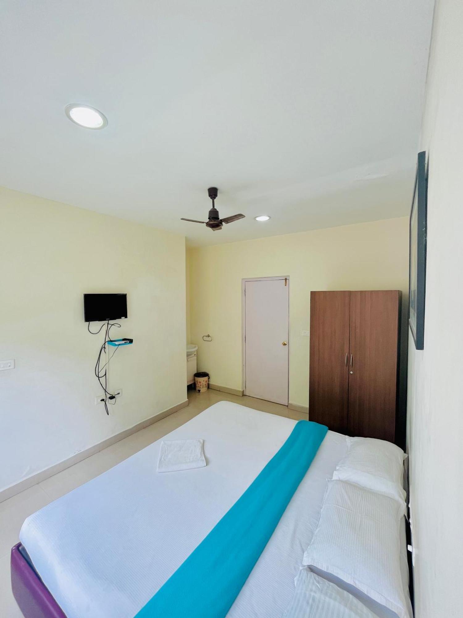 Nilgiris Inn โกตากิริ ภายนอก รูปภาพ